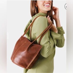 Portland Leather Goods Leather Bucket Shoulder Bag 7″×9″×10″, 12″ Drop